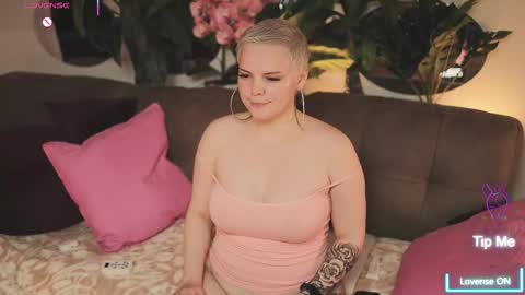 likaaberry online show from October 2025 02:59:01 AM