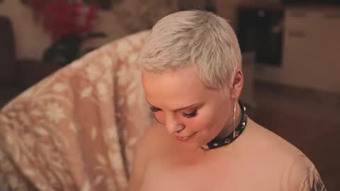 likaaberry online show from October 2025 07:58:02 PM