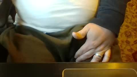 Snapshot of likestobewatchedm chatting on October 2025 09:42:01 PM N online show from October 2025 09:42:01 PM