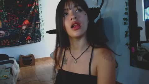 lil angel7 online show from April 2026 07:22:01 PM