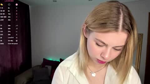 Snapshot of lil_elisa chatting on September 2025 11:00:02 AM Elisa  online show from September 2025 11:00:02 AM