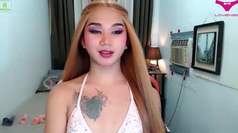 LILY online show from November 2025 08:02:01 AM