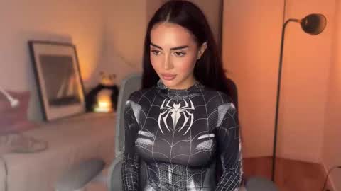 Gabriela online show from November 2025 07:23:01 PM