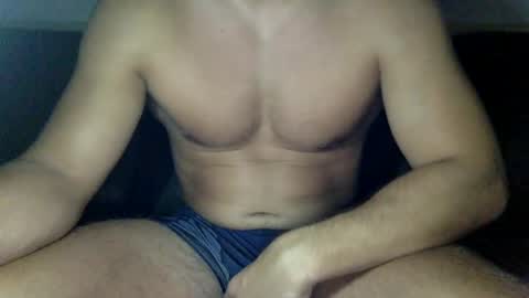 Snapshot of lil_i chatting on June 2026 11:43:01 PM LIL i online show from June 2026 11:43:01 PM