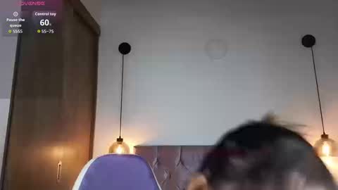 lila_min online show from September 2025 01:34:02 PM