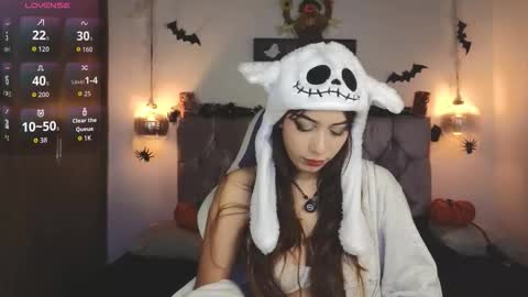 lila_min online show from October 2025 02:15:02 PM