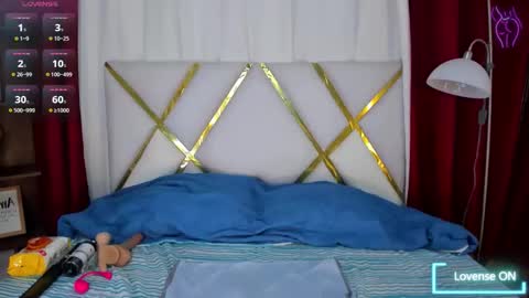 lila_pinky_ online show from April 2026 11:38:01 AM
