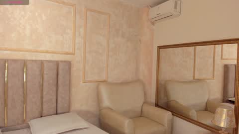 lila bailey  online show from February 2025 08:34:01 PM