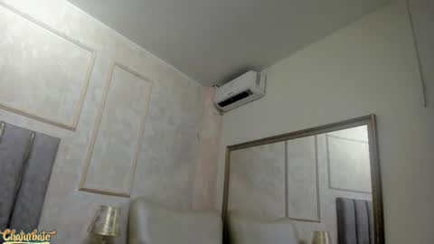 lila bailey  online show from November 2025 07:58:02 PM