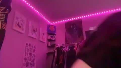 lilaloveslife online show from March 2026 01:20:01 AM