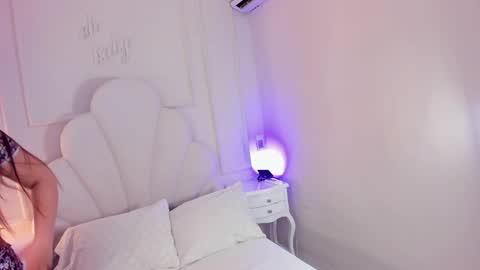 lilawesst online show from June 2026 11:33:01 AM
