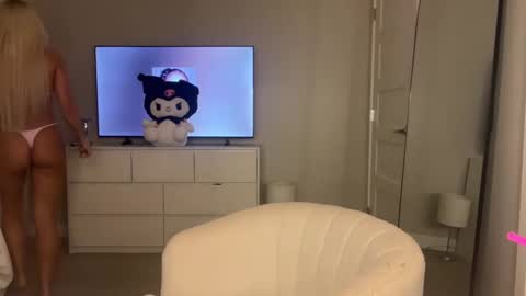 lilbbyliv online show from September 2025 02:02:01 AM