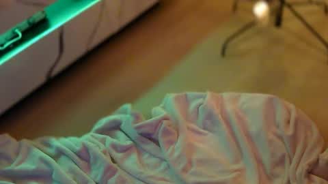 Snapshot of lilbeccaxo chatting on December 2025 04:39:01 AM Rebecca online show from December 2025 04:39:01 AM