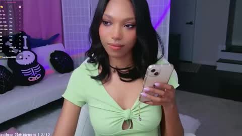 evie online show from November 2025 02:42:02 AM