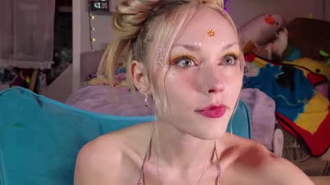LilSquirt online show from November 2025 06:52:02 PM