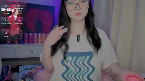 Nika and Lori online show from April 2026 11:04:02 AM