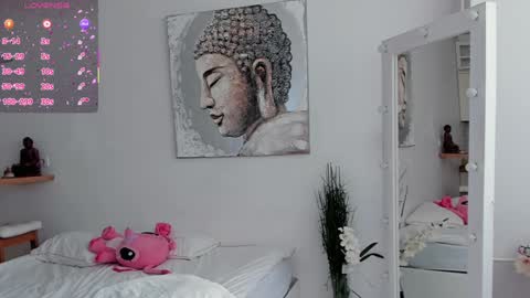 Snapshot of lili_and_niki chatting on November 2025 06:03:01 AM Lilith Nickol online show from November 2025 06:03:01 AM