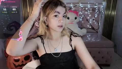 Lili online show from October 2025 04:16:01 AM