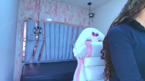 Snapshot of lili_evanss chatting on December 2025 07:53:02 PM lili_evanss online show from December 2025 07:53:02 PM