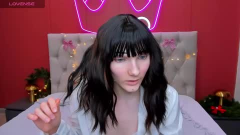 Lilli  follow me kiss online show from January 2025 03:13:01 PM