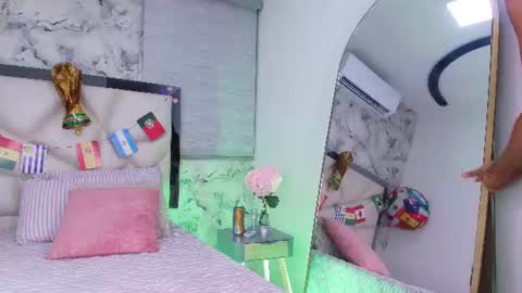 Snapshot of lili_jhonson chatting on June 2026 11:57:01 AM Lily online show from June 2026 11:57:01 AM