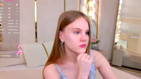 Snapshot of lili_lohan chatting on June 2026 05:09:01 AM lili_lohan online show from June 2026 05:09:01 AM