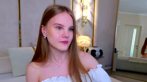 lili_lohan online show from July 2026 06:07:02 AM