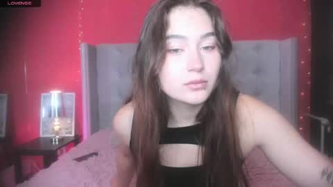 Snapshot of lili_luuu chatting on September 2025 02:57:01 AM Lilu online show from September 2025 02:57:01 AM