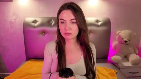 Lilia online show from November 2025 05:13:01 PM