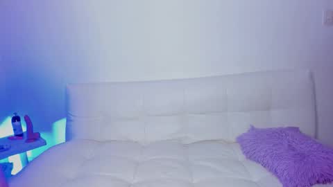 Sarai 18 year    online show from November 2025 07:16:02 PM