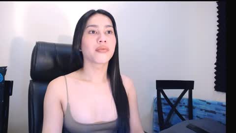 Snapshot of liliana_parker chatting on April 2026 02:03:01 AM liliana_parker online show from April 2026 02:03:01 AM