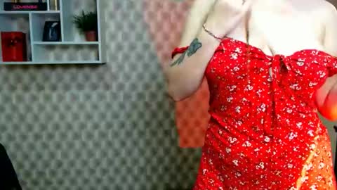 Liliana online show from November 2025 02:20:02 PM