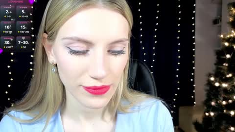 Snapshot of lilianna_wilde chatting on January 2025 03:12:01 PM Anna online show from January 2025 03:12:01 PM