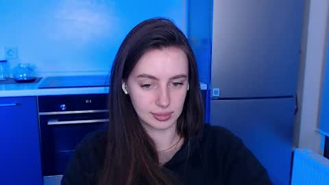 Snapshot of liliatlu chatting on April 2026 12:19:02 AM Lilu online show from April 2026 12:19:02 AM