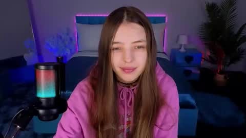 Lili Bakery online show from November 2025 02:43:02 AM