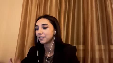 Snapshot of lilihalvorsen chatting on September 2025 10:12:02 PM Lina online show from September 2025 10:12:02 PM