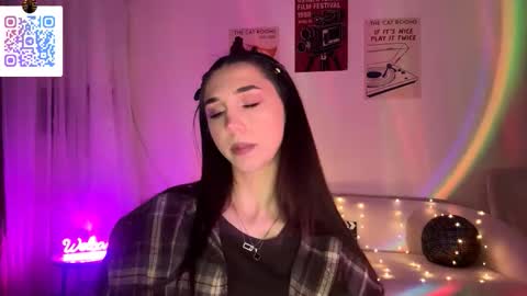 Lina online show from March 2026 10:35:02 PM