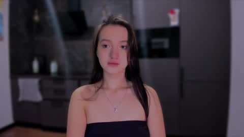 Snapshot of lililaluna chatting on February 2025 07:02:01 PM             ...  online show from February 2025 07:02:01 PM