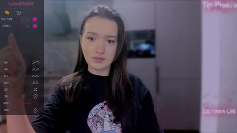 Snapshot of lililaluna chatting on September 2025 08:13:02 PM             ...  online show from September 2025 08:13:02 PM