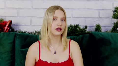 Snapshot of lililinn chatting on January 2025 10:25:02 AM LiliLinn online show from January 2025 10:25:02 AM