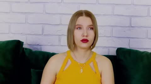 Snapshot of lililinn chatting on February 2025 05:07:02 AM LiliLinn online show from February 2025 05:07:02 AM