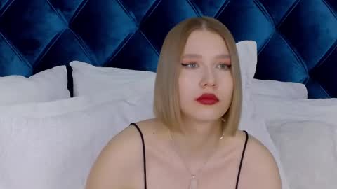 Snapshot of lililinn chatting on February 2025 11:20:02 AM LiliLinn online show from February 2025 11:20:02 AM