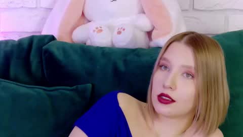 Snapshot of lililinn chatting on March 2025 10:02:01 AM LiliLinn online show from March 2025 10:02:01 AM