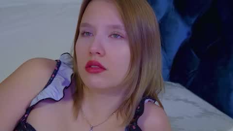 Snapshot of lililinn chatting on October 2025 04:49:01 AM LiliLinn online show from October 2025 04:49:01 AM