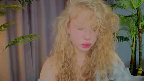 lililok101 online show from November 2025 02:34:02 AM