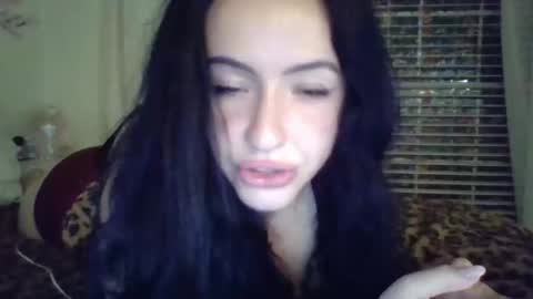 Snapshot of lililuvsy0u chatting on May 2026 04:40:02 AM lililuvsy0u online show from May 2026 04:40:02 AM