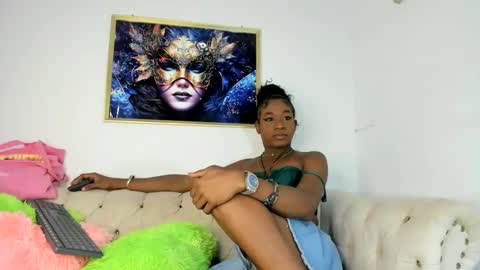 Snapshot of lilit2005_ chatting on February 2025 08:33:01 PM lilit2005_ online show from February 2025 08:33:01 PM