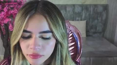 Lilith  online show from November 2025 08:33:02 PM