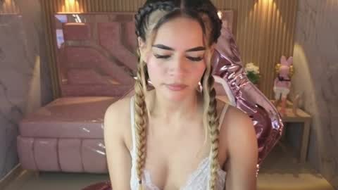 Lilith  online show from April 2026 08:21:01 PM