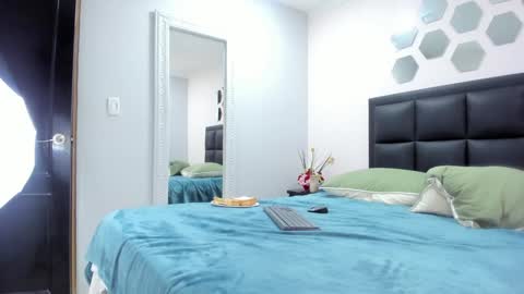 Lili  Marcus online show from January 2025 03:05:02 PM